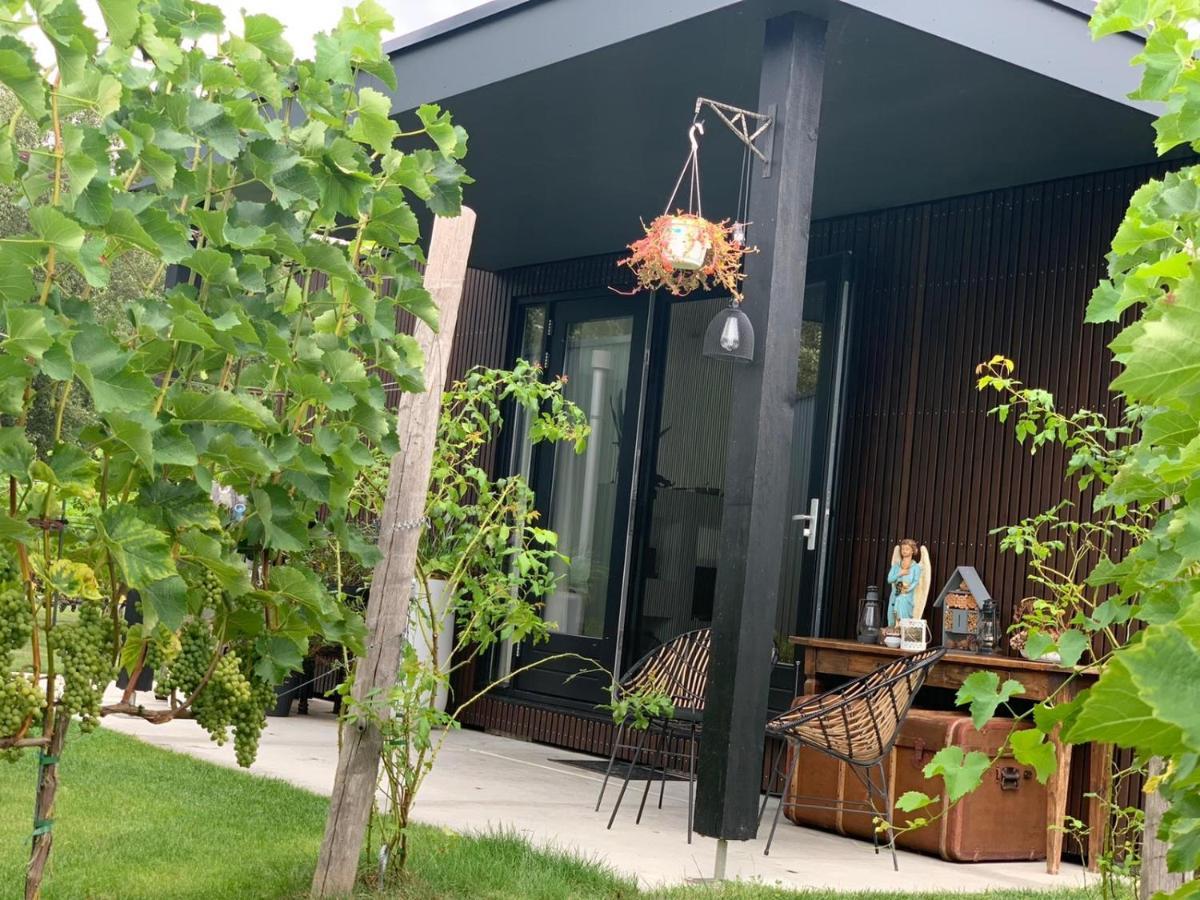 Life Contains Beautiful Things Villa Almere Exterior photo
